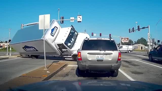 Car accident 📵🚗traffic fights😱