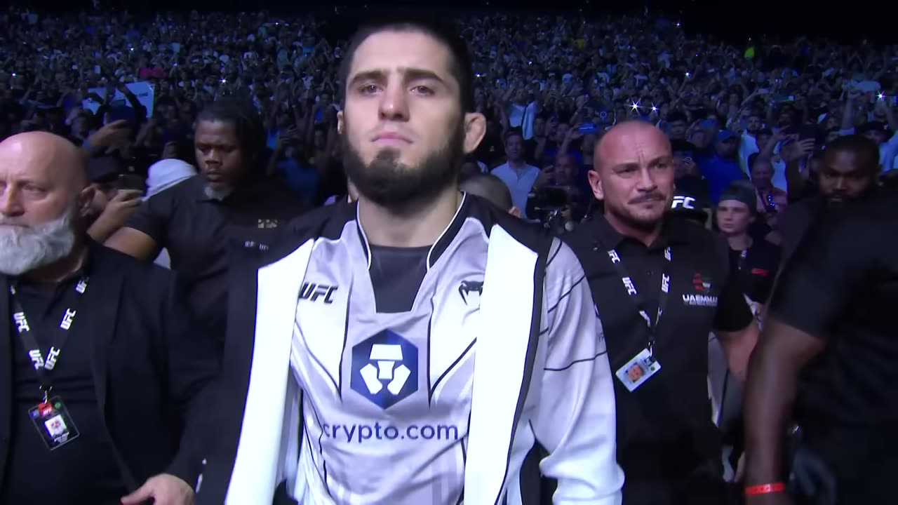 Charles Oliveira vs Islam Makhachev | FREE FIGHT | UFC 294