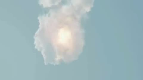 Moment Elon Musk's Starship Exploded During Test Flight