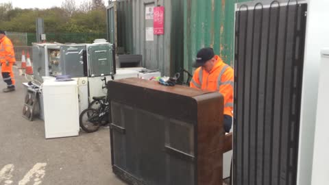 Newcastle Piano Playing Tip Worker Save The Howdon Piano Trending