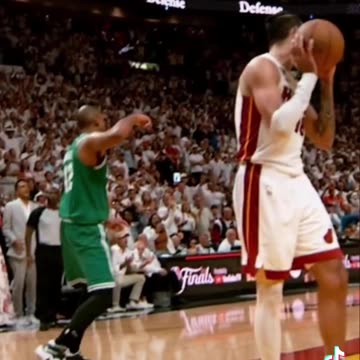 Derrick White buzzer beater 🔥 #nba #basketball #nbaplayoffs #derrickwhite #bostonceltics