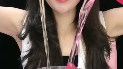 ASMR MUKBANG ICE EATING SOUNDS FROM THE FROZEN WATER