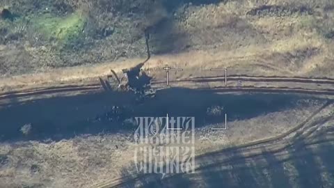 Lancet destroying Ukrainian M777