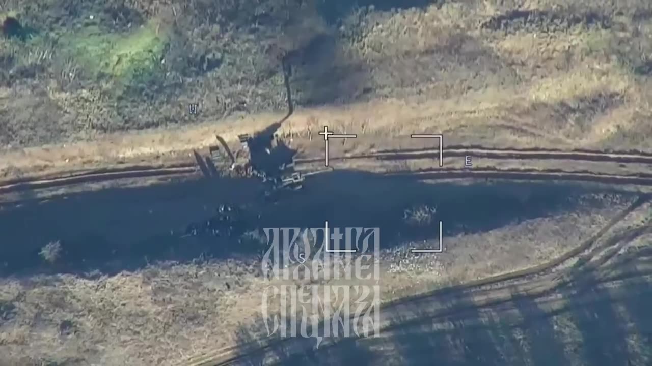 Lancet destroying Ukrainian M777