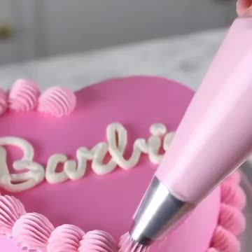 Barbie heart cake 💗🍰