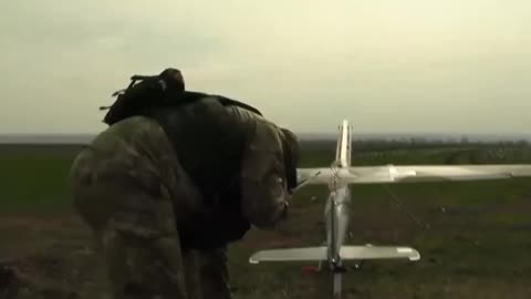 Russian Defence Mnistry shows Leer-3 unmanned aerial vehicles operating together with R-330