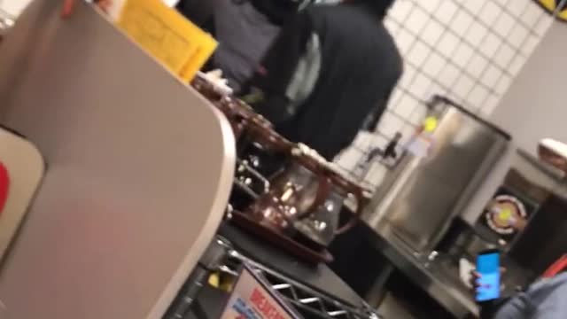 Heavyweight Fight Breaks Out at Waffle House