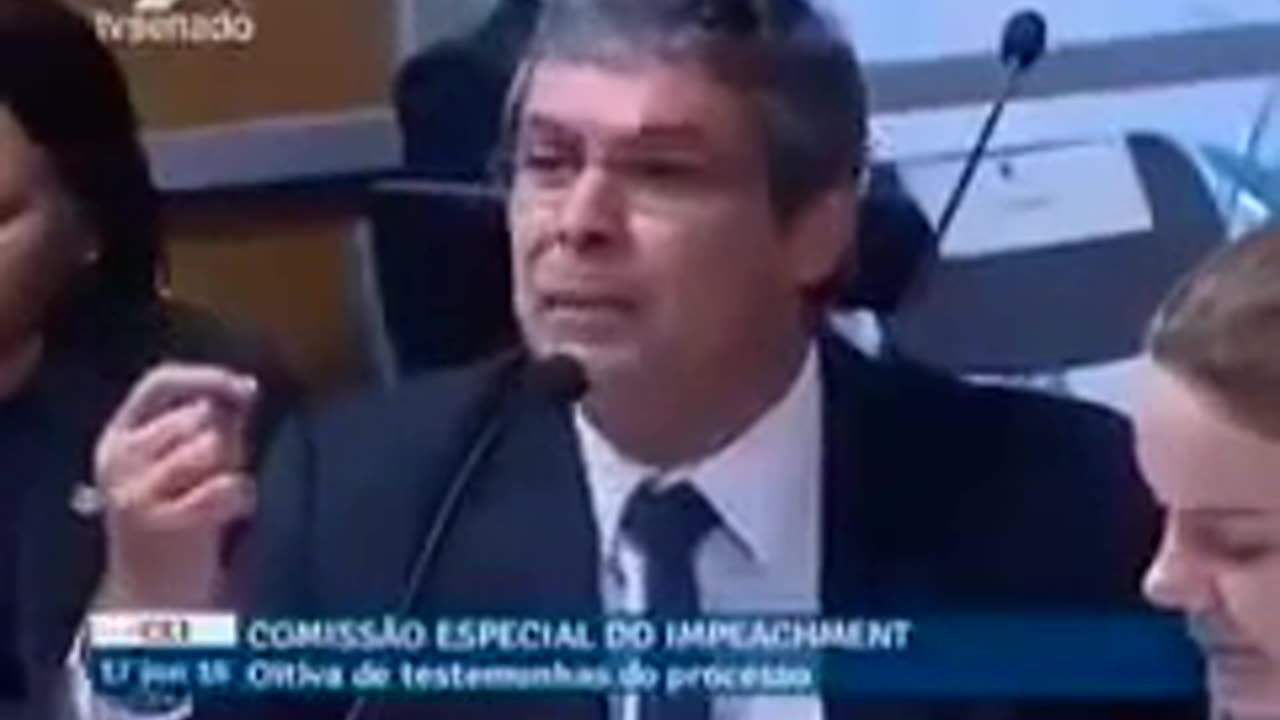 Lindbergh paga mico e diz que neoliberalismo começou na China com Pinochet