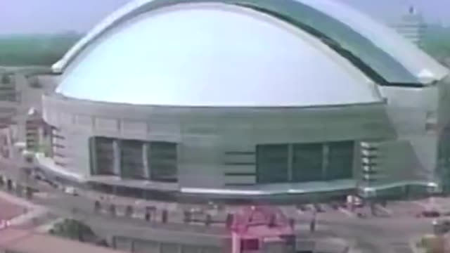 Skydome being built in Toronto in 47 seconds in the late 1980's