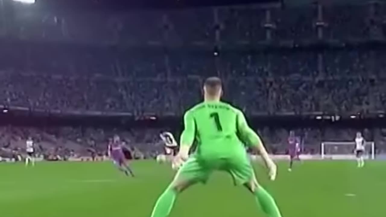 Ter Stegen saves