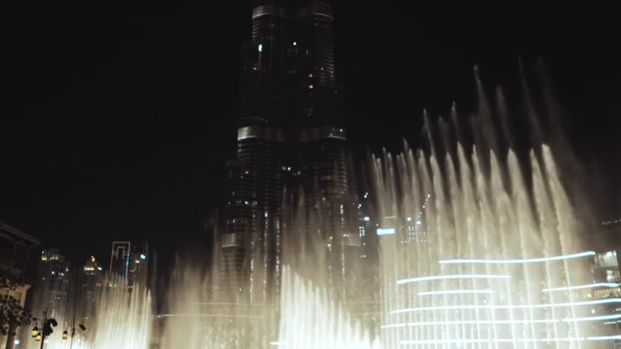 Spectacular Fountain Show at Dubai Burj Khalifa