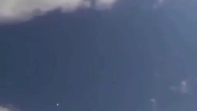 TWO WHITE ORBS CHARIOTS OF GOD ANGELS SUDDENLY APPEAR, MOVE AROUND FOR A FEW SECONDS THEN DISAPPEAR.🕎 Psalms 103:20 “Bless the LORD, ye his angels, that excel in strength, that do his commandments, hearkening unto the voice of his word.”
