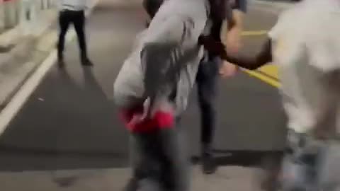 Street Fight Gone Wrong! ⛔️ Manos De Piedra 👊🏾🥶