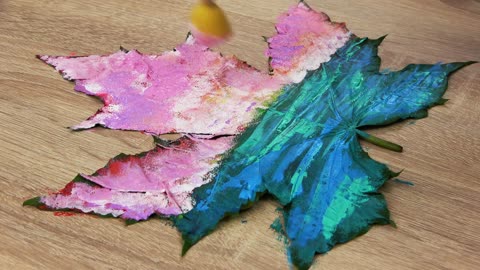 Simple Painting on Leaf｜Super Easy Acrylic Painting Tutorial