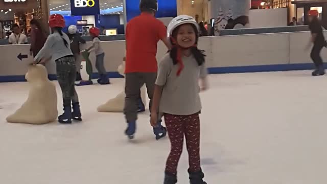 8 Year Old Spotted in SM Davao Ice Skating Ring