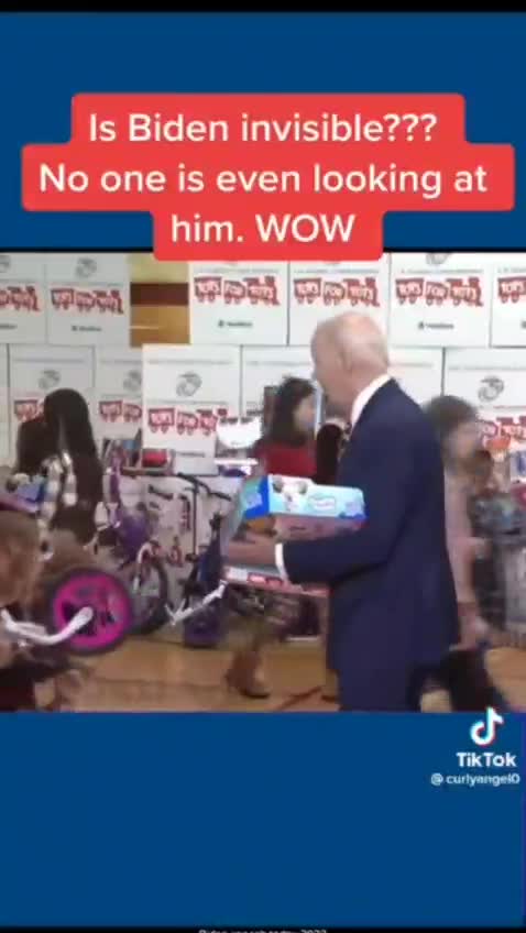 🎪 🎪 🤡 🎬 🎞 🎥 Is he invisible or is it CGI