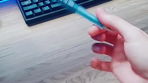 How to do the Figure 8 pen trick! 🔁