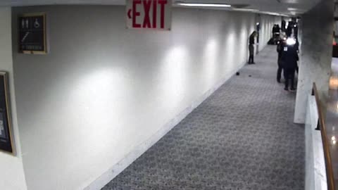 1469HSOB02SH211Hallway_2021-01-06_18h40min02s083ms.mp4