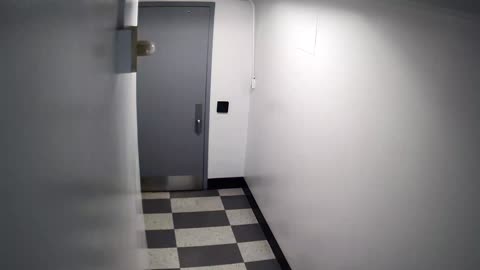 6172RHOBG3G302CStairwaySide_2021-01-06_02h20min00s747ms.mp4