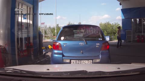 Woman Forgets To Remove Gas Nozzle