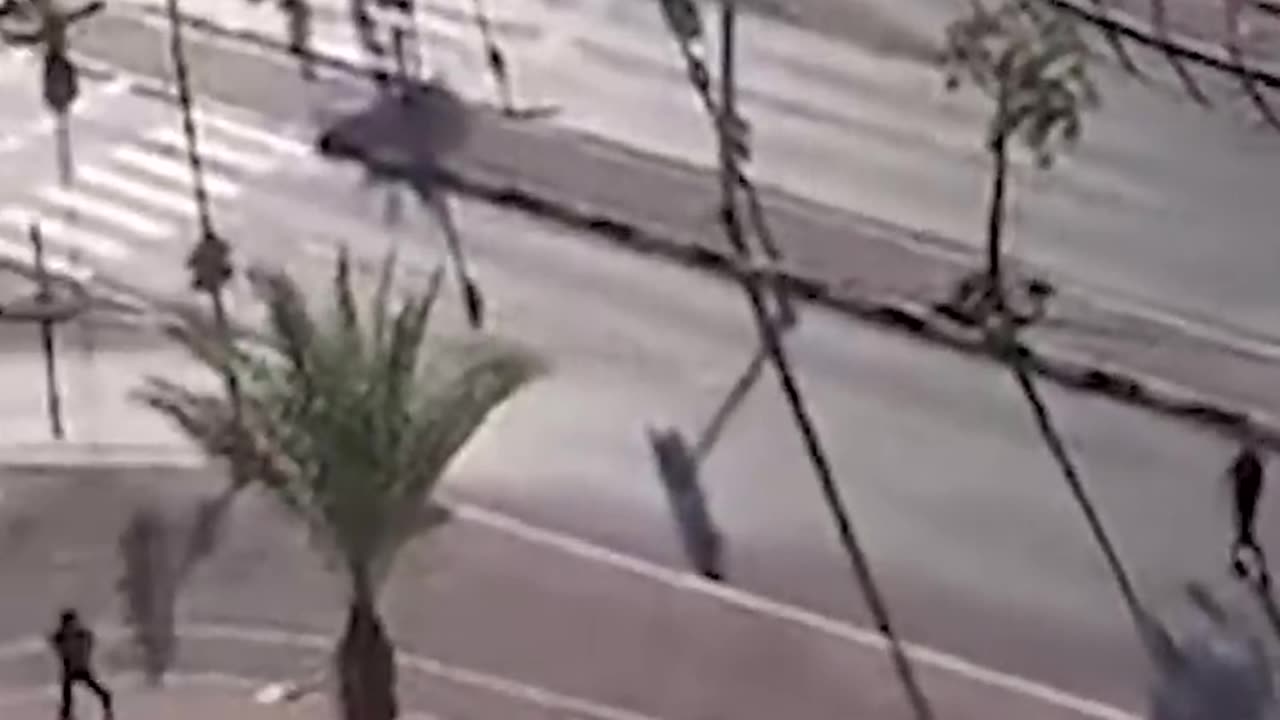Hamas fighter enter israel in huge operation