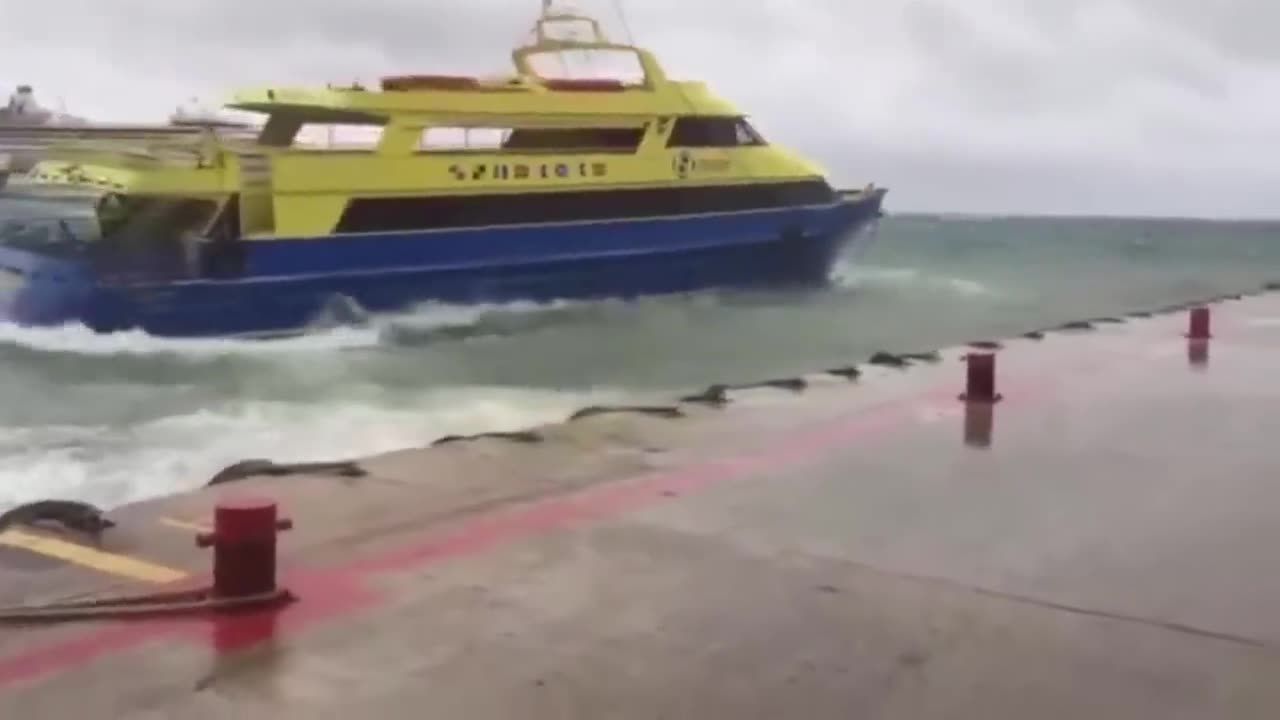 Playa del Carmen - Cozumel ferry battles strong winds and waves