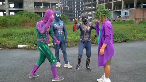 Three Spider-men vs. the Hulk