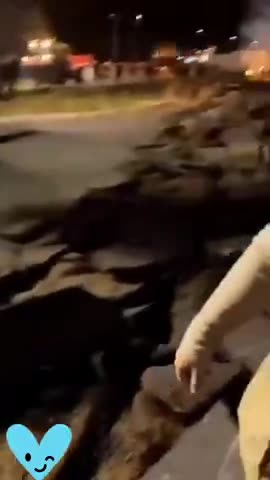 French farmers dig up roads that lead into Paris