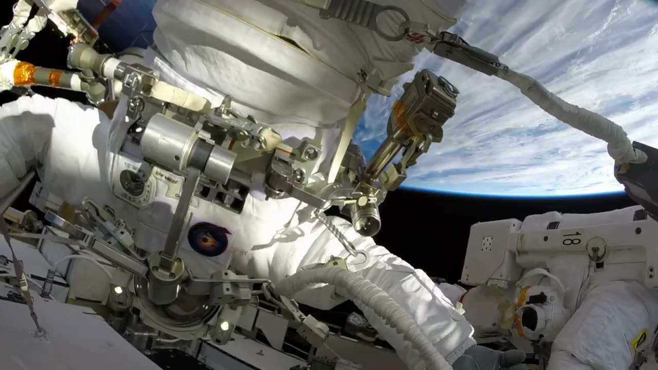 La TIERRA grabada desde el ESPACIO (GoPro)