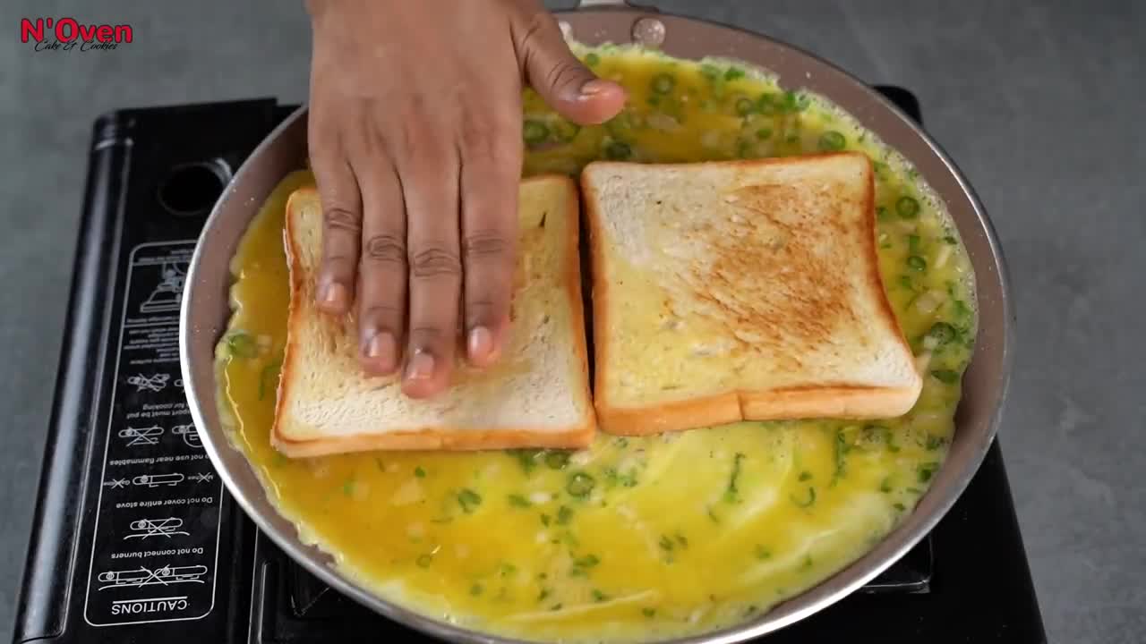 10 MIN. EASY BREAKFAST RECIPE | BREAD OMELETTE | BREAD EGG SANDWICH | QUICK & DELICIOUS BREAKFAST