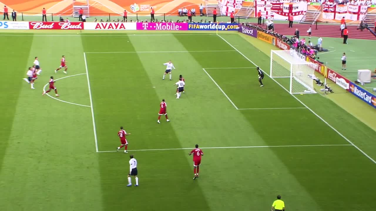 How did he miss THAT! 😳 Funny misses at the #FIFAWorldCup