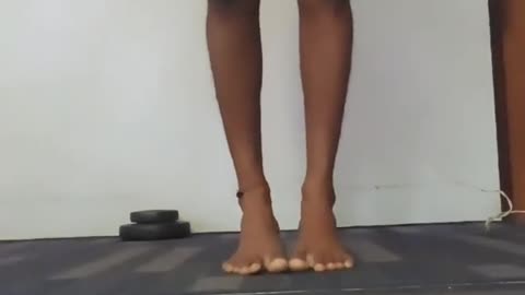 2 Calves Exercise With Dumbbells