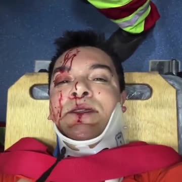 Regis Danese grava vídeo sangrando após sofrer acidente de carro em Goiás