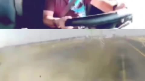 USA Truck accident car 🚙
