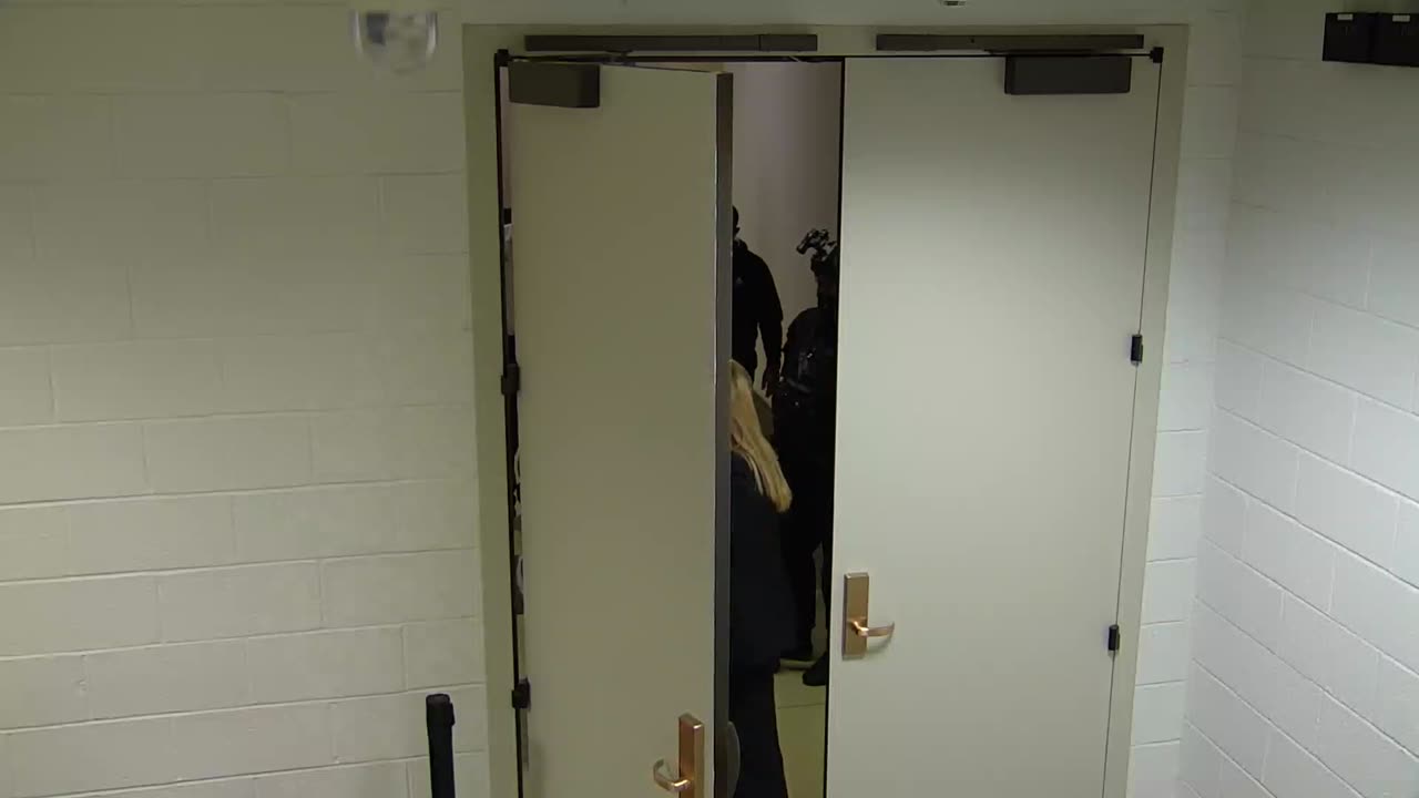 7183CVCULElevator#5Lobby_2021-01-06_18h20min02s353ms.mp4