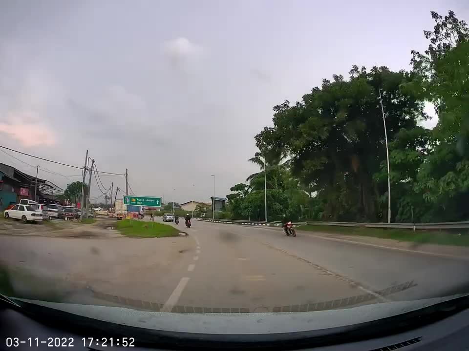 Macam mana lori kontena boleh tersangkut