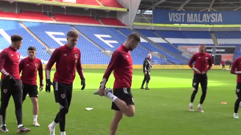 Bale trains with Wales team-mates as Qatar 2022 World Cup preparations continue The Dragons