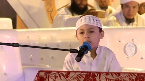 BEAUTIFUL QURAN RECITATION LITTLE BOY HAFIZ MUDASSIR