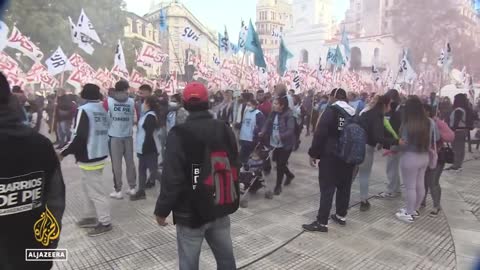 Argentine president urges unity as anti-government protests build