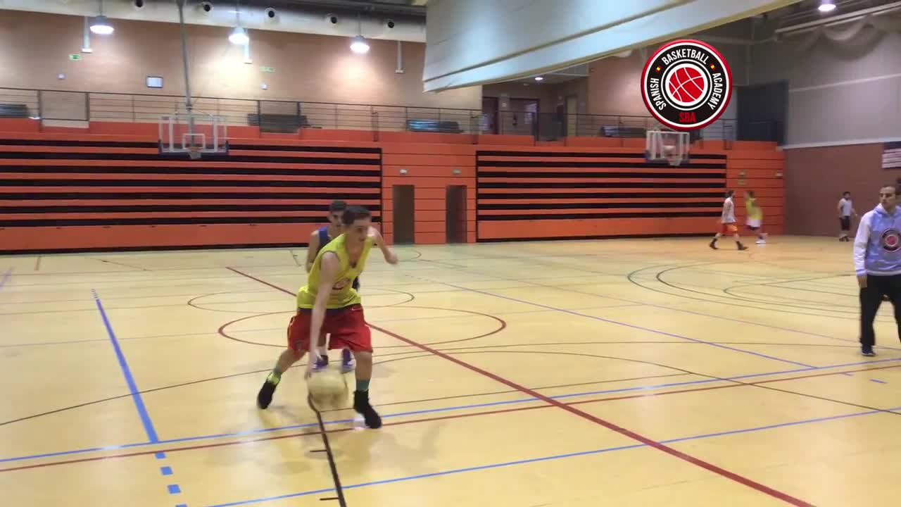 S B A (Spanish Basketball Academy) POWER EXERCISES WITH BALL AND ELASTIC STRINGS TOWARDS THE RIMB