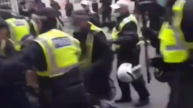 More video from the anti lockdown protest in London yesterday_1