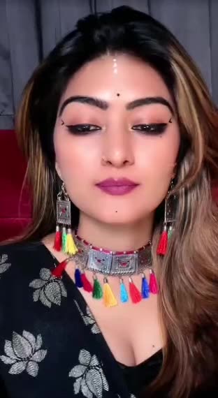 Gujugirls live vhol esku me jaiye dance