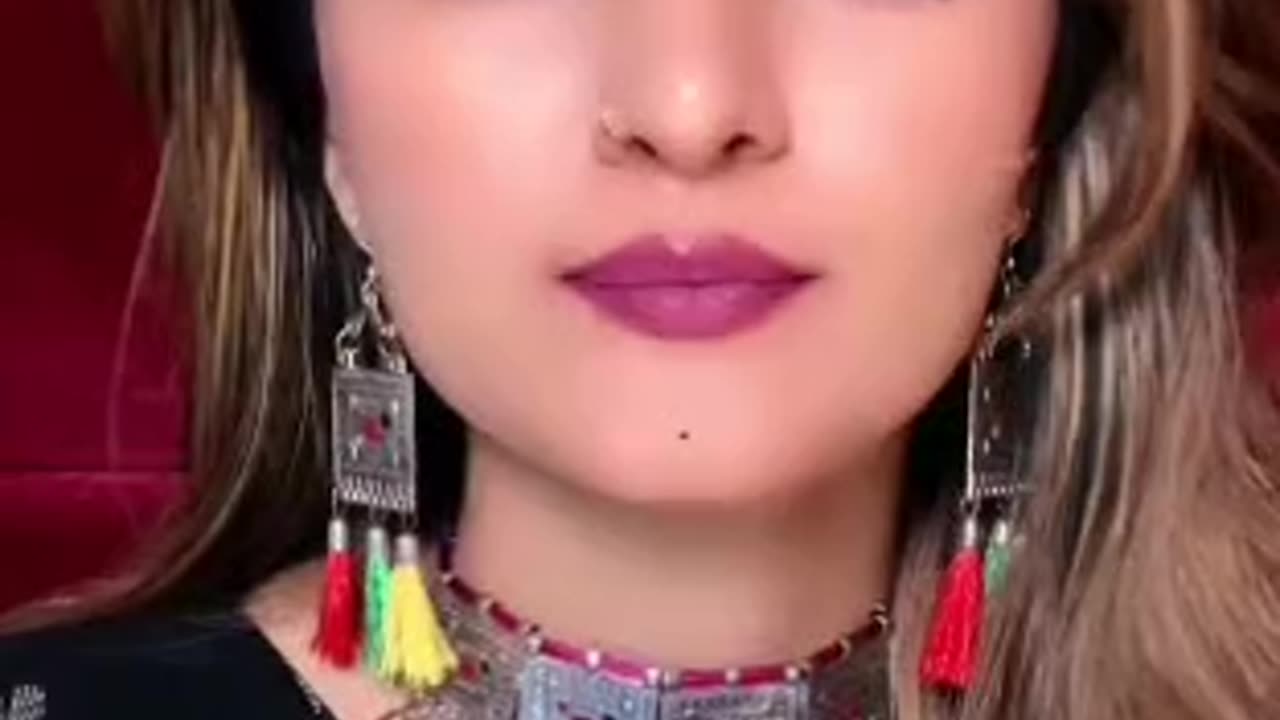 Gujugirls live vhol esku me jaiye dance