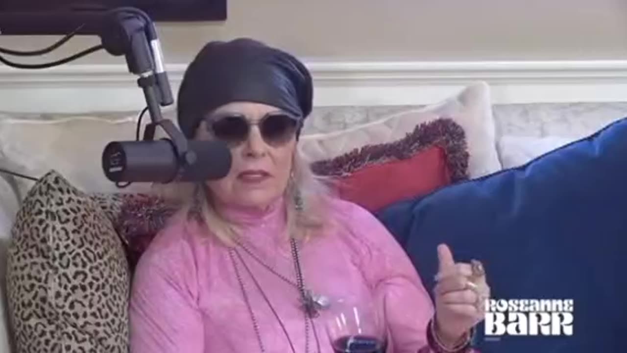 Rosanne Barr: Obama signed a NDA with Bush.