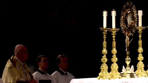 Eucharistic Adoration in an NFL Stadium | Divine Praises Lifted to Heaven 🙏✨