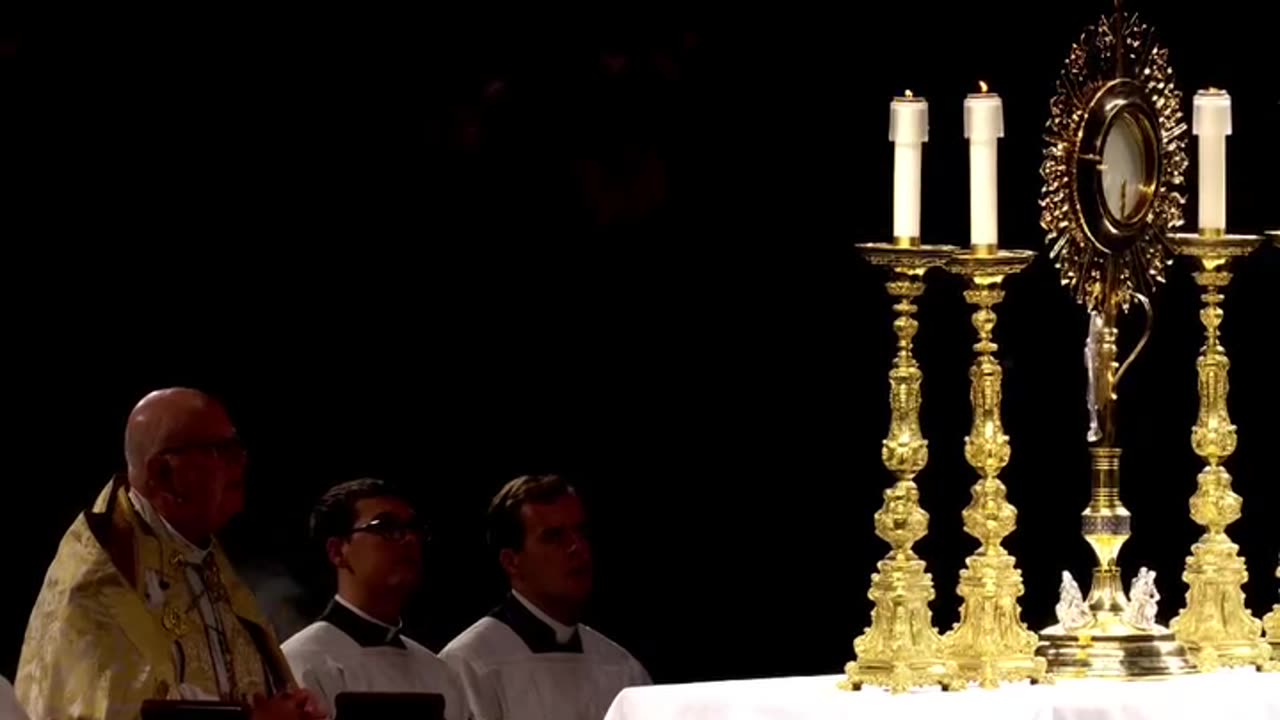 Eucharistic Adoration in an NFL Stadium | Divine Praises Lifted to Heaven 🙏✨