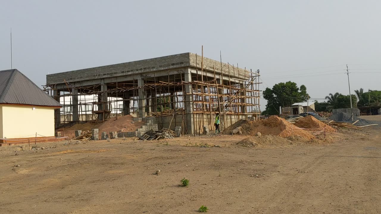 Construction of the MCR Building