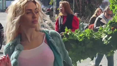 She wasn't in her mood 😁💃