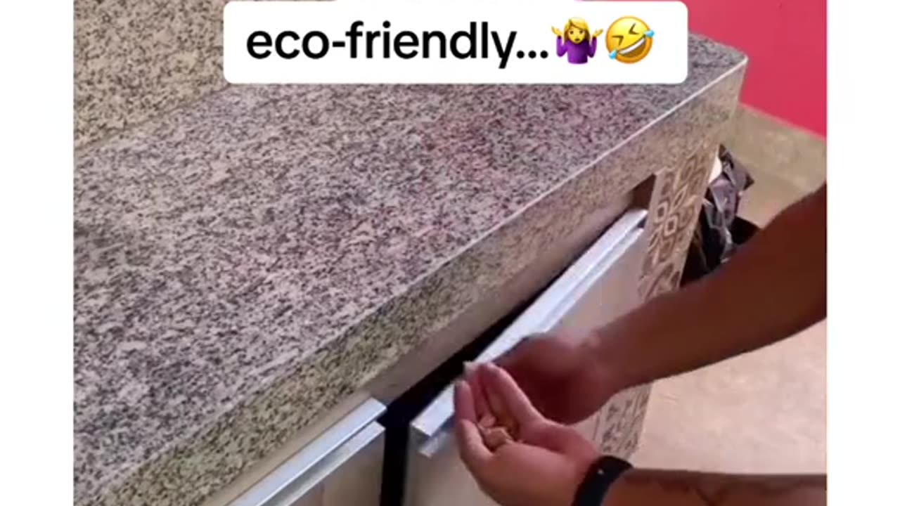 How to dipose garbage in an eco-friendly way😂😂