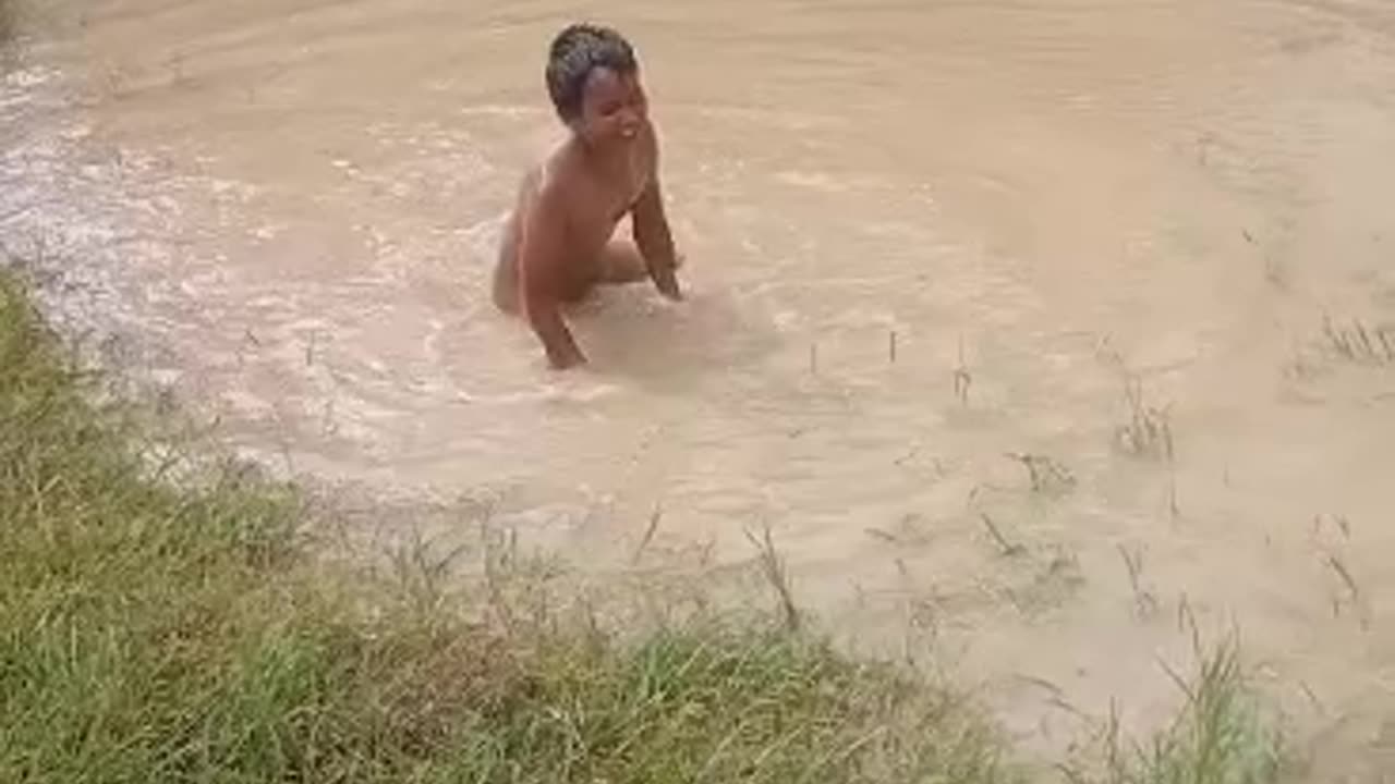 Funny Video Dekhne Ke Liye Muhje Follow Kare